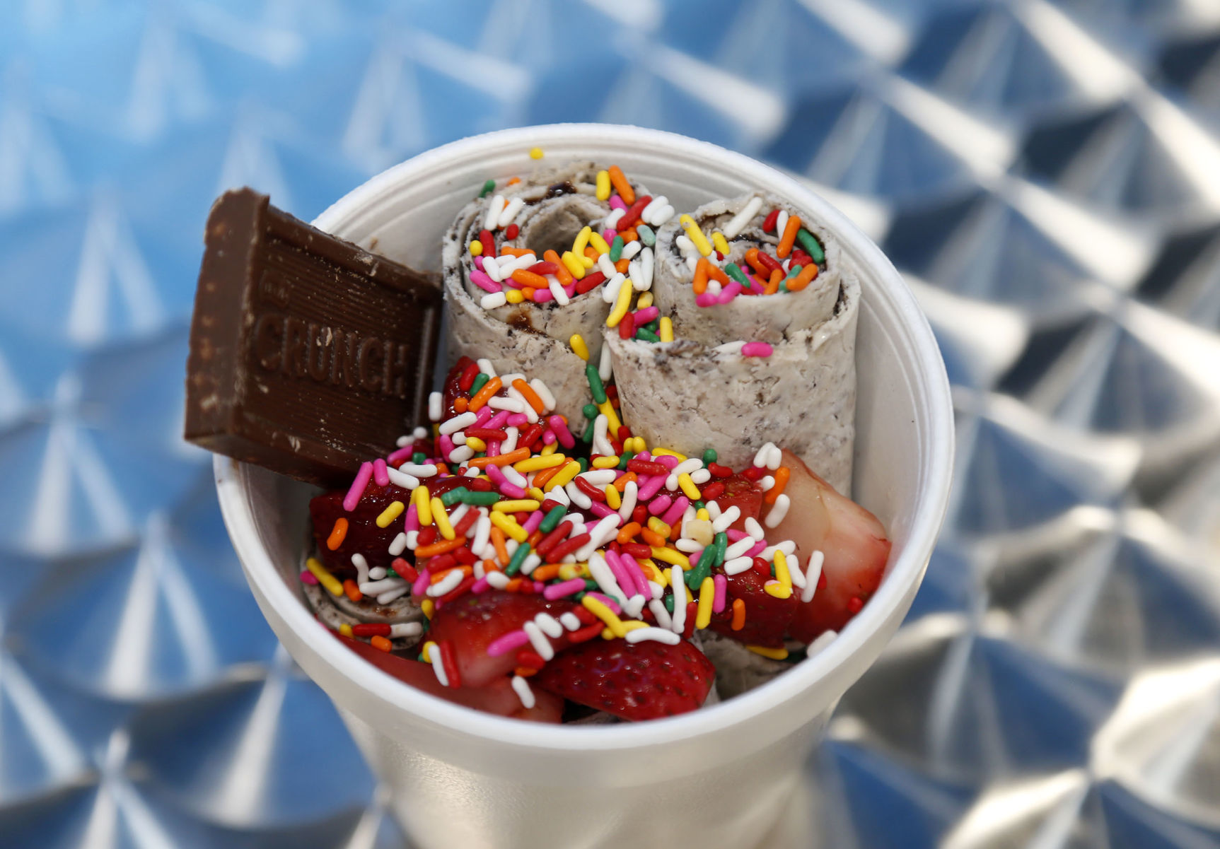 Scoops & Rolls